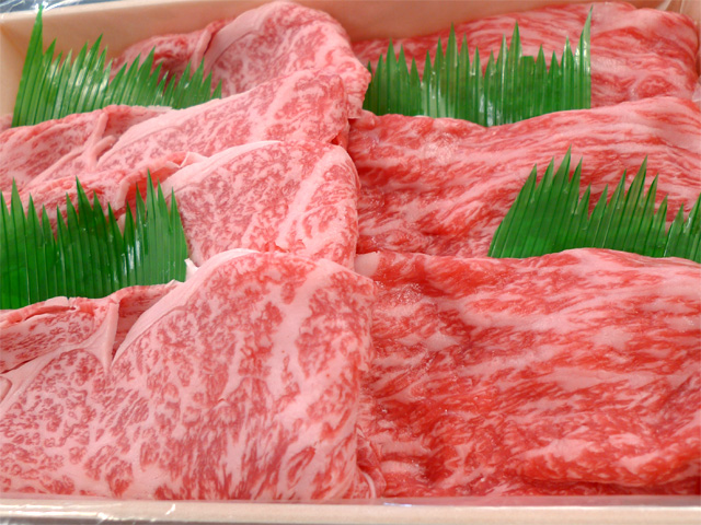 神戸牛すき焼き用あっさり赤身と霜降り肉